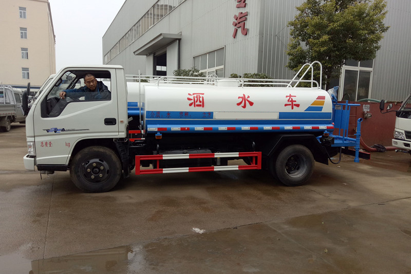 江铃5吨洒水车 洒水车 第3张