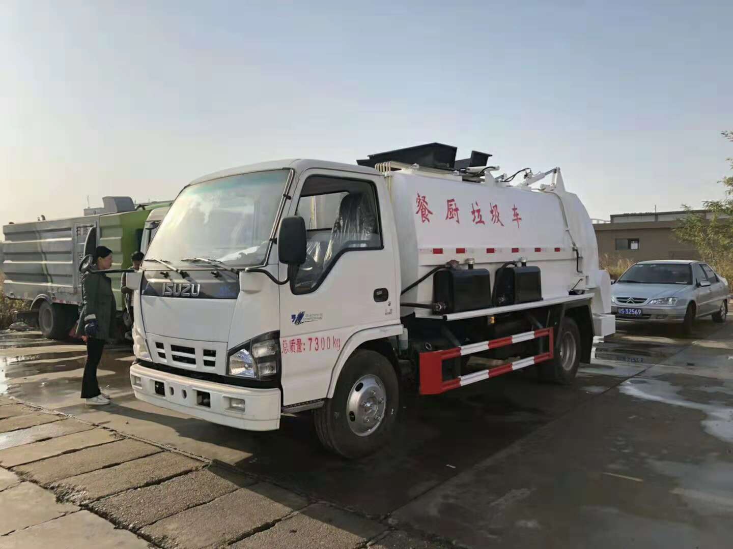 餐厨垃圾车厂家介绍餐厨垃圾车优势和特点