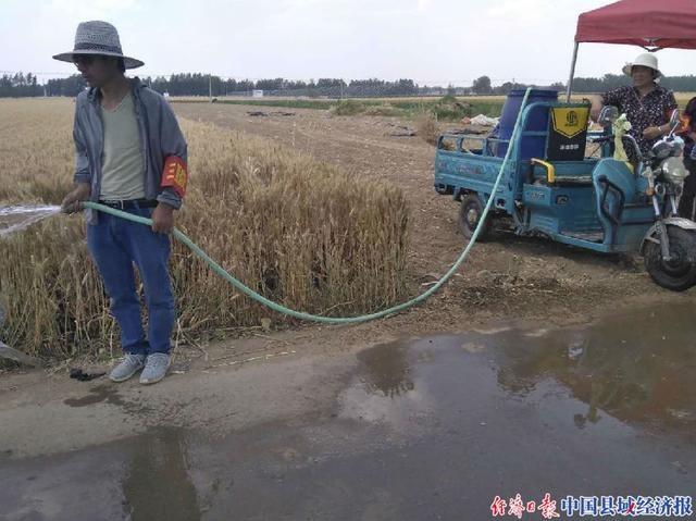 流动洒水车