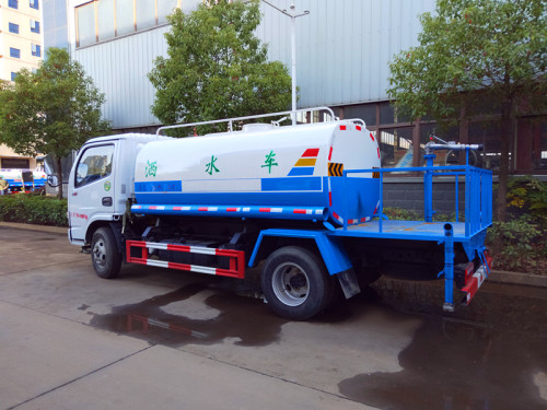 程力洒水车