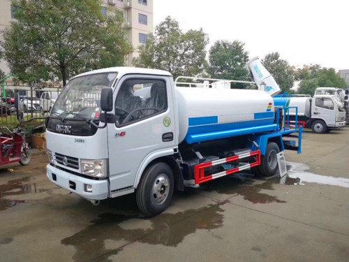 东风洒水车