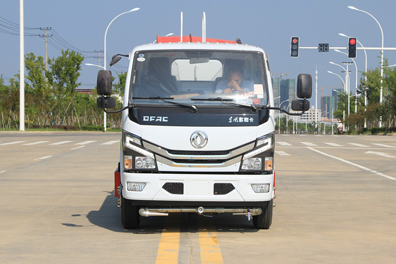 东风5吨洒水车 洒水车 第1张